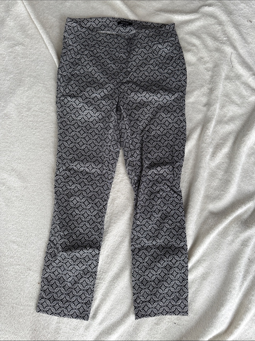 RW&CO. Black and White Geometric Pants